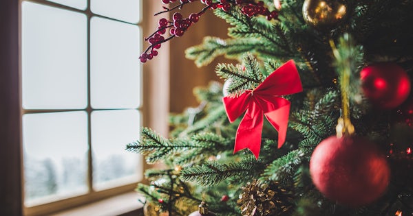 Behind the scenes: countdown to christmas: top 30 christmas films(or How many days until Christmas Day?